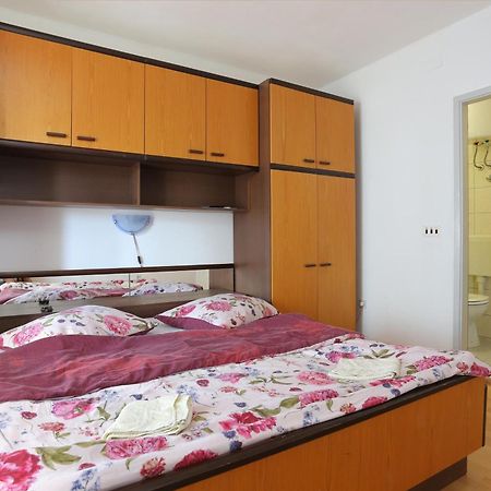 Apartments With A Parking Space Tucepi, Makarska - 6695 Tučepi Quarto foto