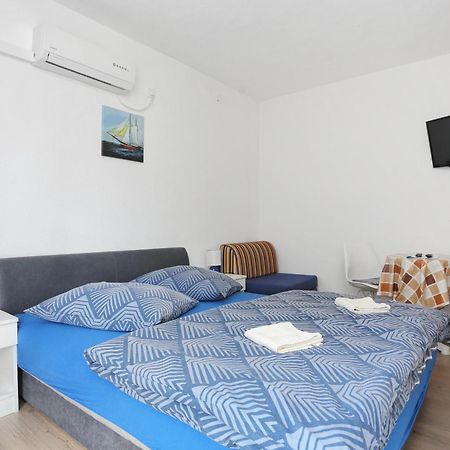 Apartments With A Parking Space Tucepi, Makarska - 6695 Tučepi Quarto foto