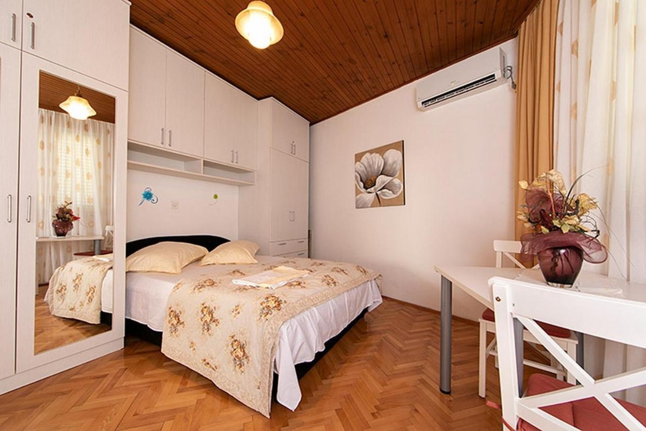 Apartments With A Parking Space Tucepi, Makarska - 6695 Tučepi Exterior foto