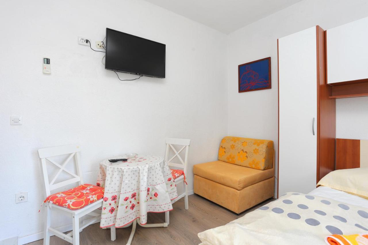 Apartments With A Parking Space Tucepi, Makarska - 6695 Tučepi Exterior foto